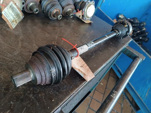 Antriebswelle hinten rechts Audi A3 8P Quattro VW Golf 5 R32 1K0501204A