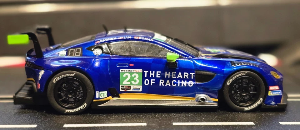 Carrera Evolution - Aston Martin Vantage GT3 "Heart of Racing No.23" - Bild 3 von 4