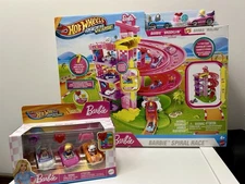 HW RacerVerse Barbie Spiral Race Set with 2 Barbie Toy Cars + 3 more cars NIB! 