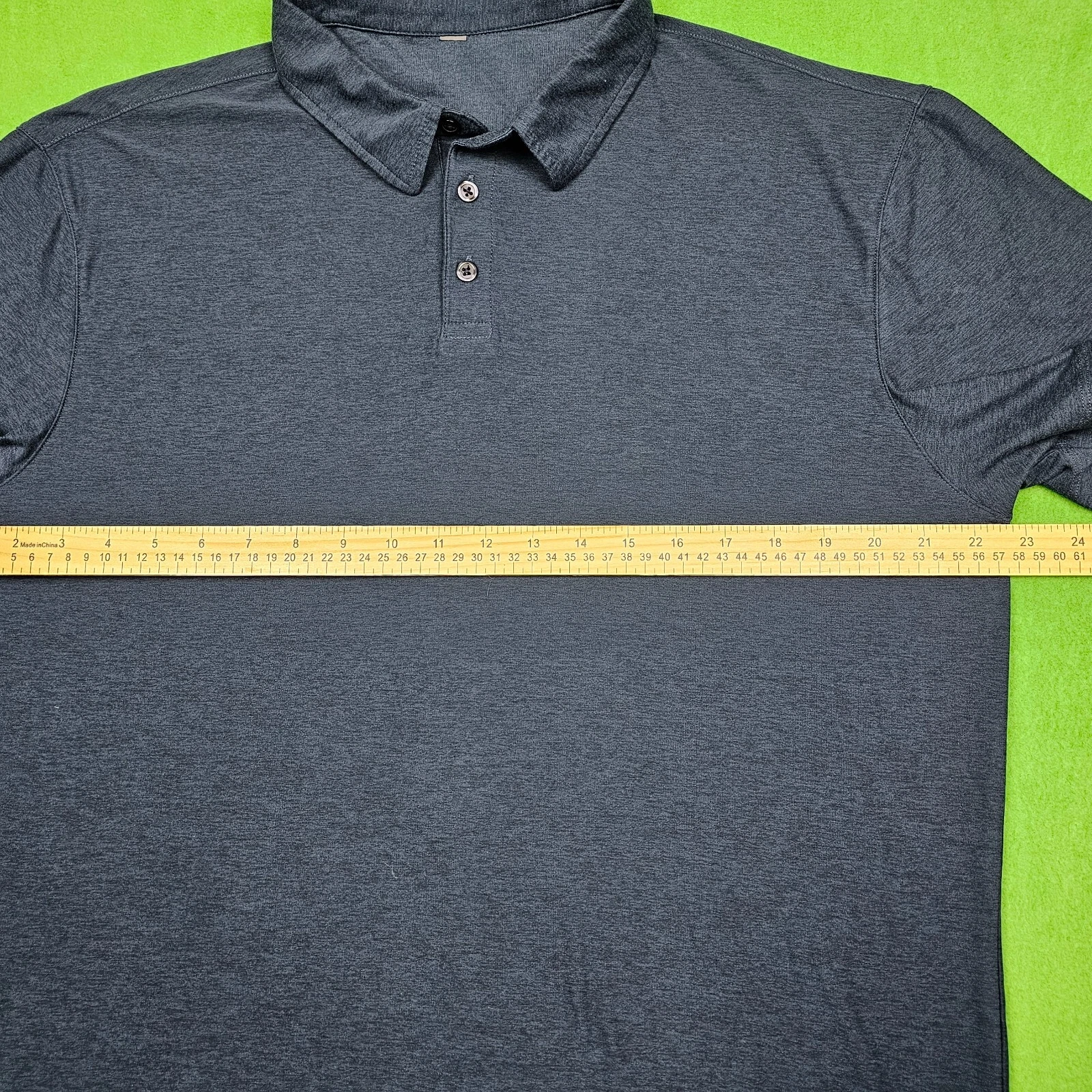 vuori strato tech heather dark golf pickle ball shirt