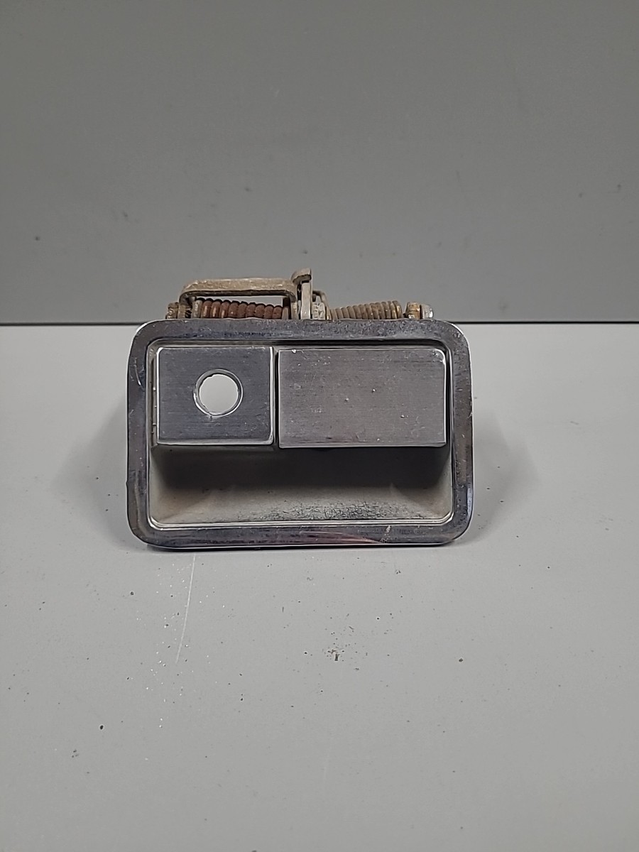 OEM 1970-1974 MOPAR E BODY CHALLENGER CUDA EXTERIOR DOOR HANDLE RH