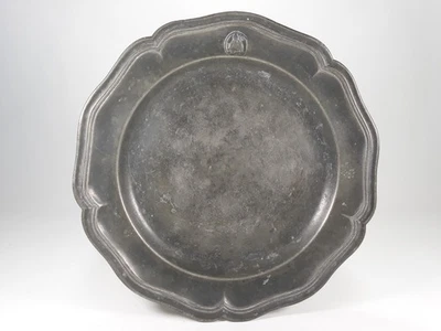Assiette XVIIIème étain 1771 BELLE Cambray - Photo 1/4