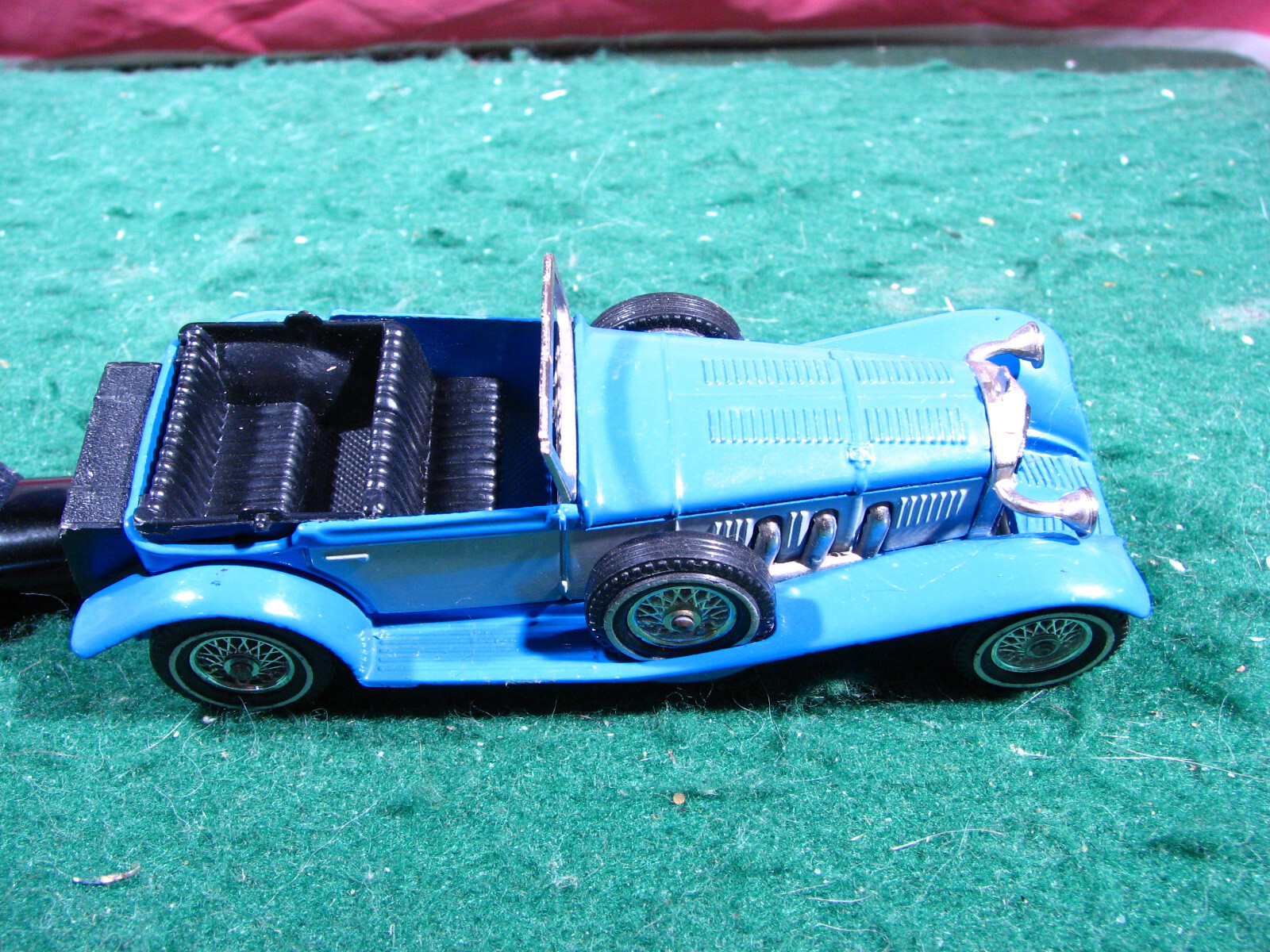 Picture 9 of 12