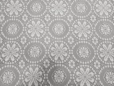 LORRAINE HOME FASHIONS Medallion Heavy Knit Lace Tablecloth 60x104 White Oblong Rectangle Colonial