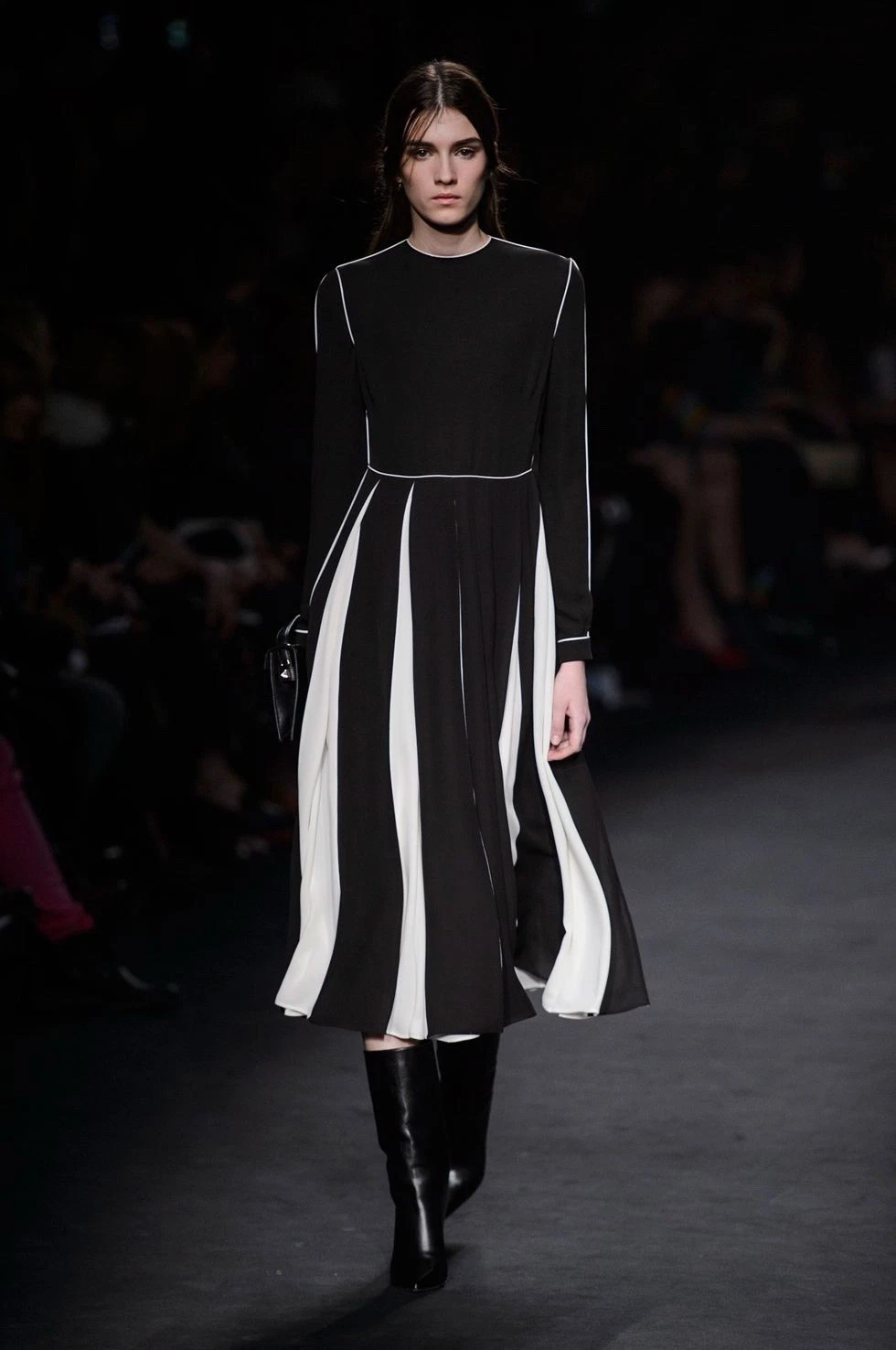Valentino — AUTH VALENTINO BLACK AND WHITE RUNWAY SILK MIDI LONG SLEEVES PIPING DRESS $4,500