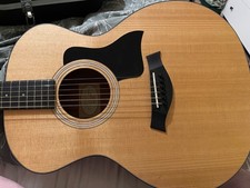 taylor 114e elector acoustic guitar. With hard Case
