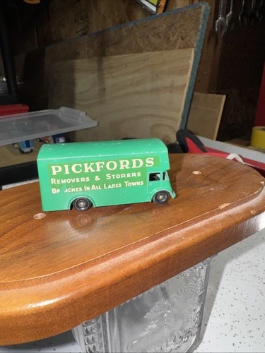 Matchbox Series No. 46 Pickford’s Removel Van Lesney