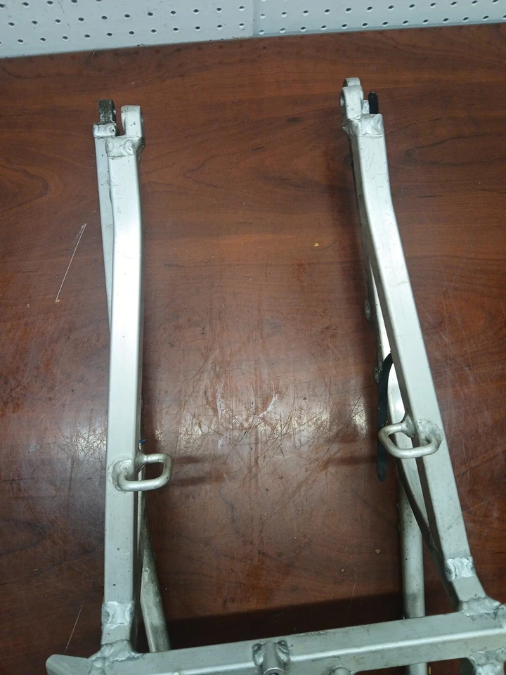 Used Factory OEM Subframe Suzuki GSXR750 2000 2001 2002 2003 - Image 2 of 4