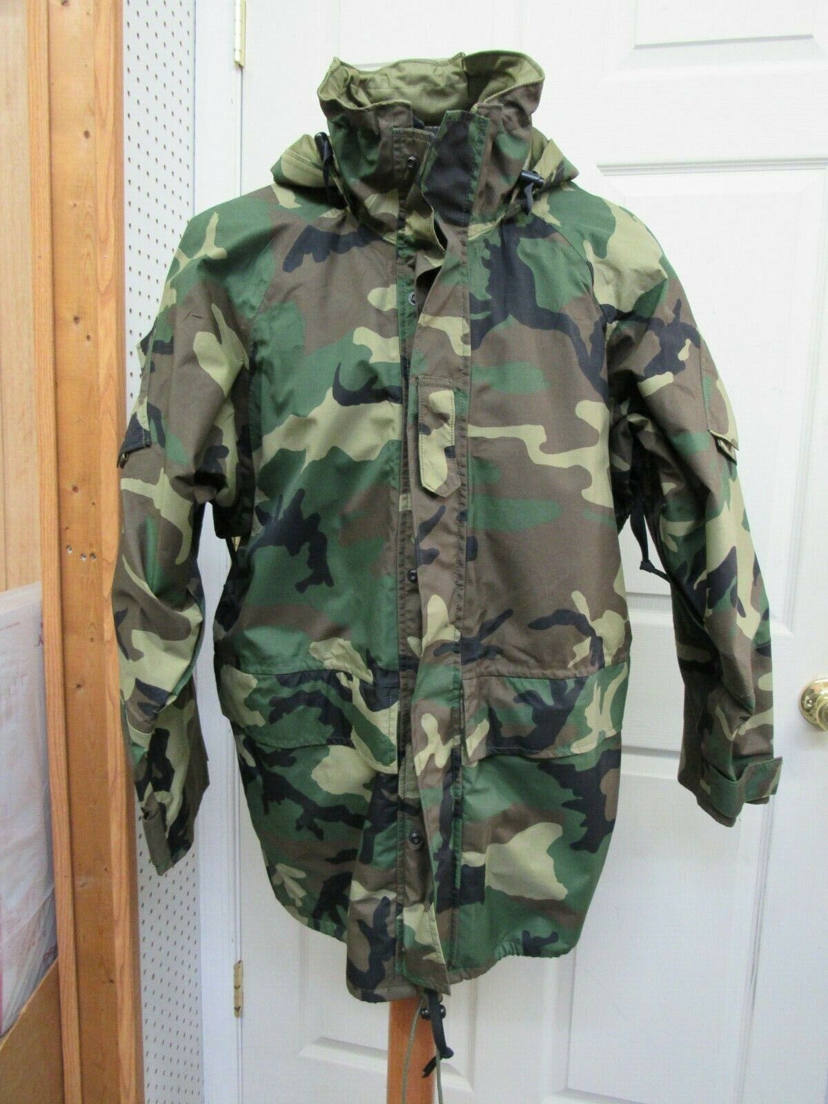 USGI Woodland Camo Goretex Parka Jacket Gen 2 Cold Weather ECWCS Large Reg  NOS