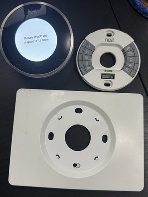Nest 2nd Generation Learning Silver Programmable Thermostat With wall Mount