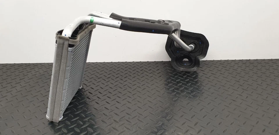 Ford Puma MK1 (BX726) 2024 Air Conditioning Evaporator Assembly 2393444 - Image 4 of 4