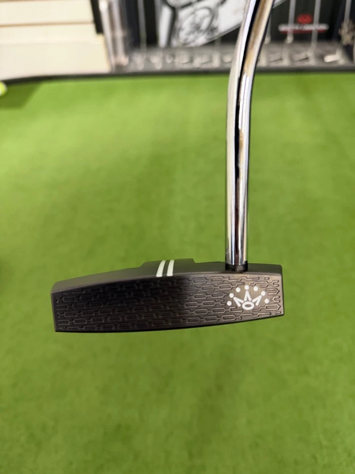 SCOTTY CAMERON 2025 PHANTOM BLACK LIMITED 11 PUTTER 34 INCH-FREE SHIPPING** - Image 3 of 4