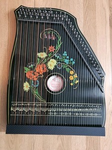 Vtg '84 Musima Markneukirchen Zither Floral German made+ Case+music+tuning+picks