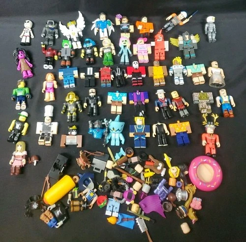 Huge Roblox‎ lot of Figures and Accessories includes Some Complete Figures '