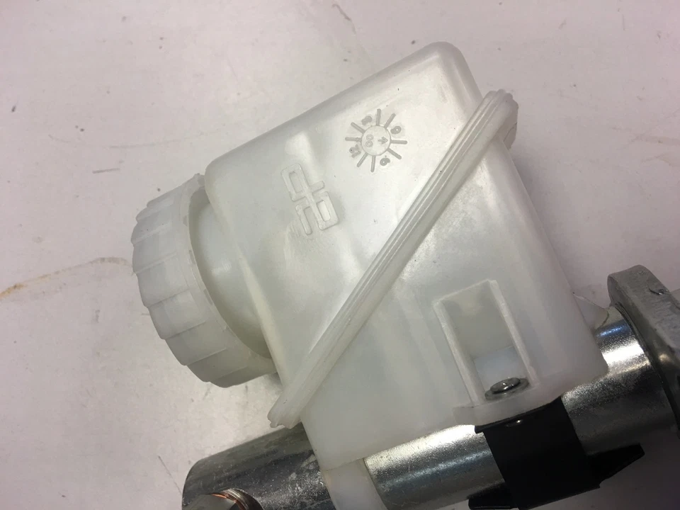 JAGUAR XJS MANUAL CLUTCH MASTER CYLINDER AP CAC8091 HYDRAULIC GETRAG 265 GEARBOX - Image 4 of 4