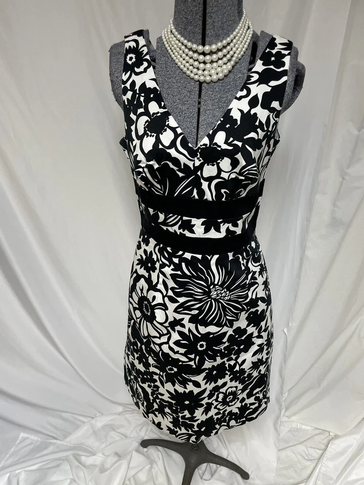 Vestido Donna Ricco NY Talla Pequeña S PS Precioso Floral Elastizado Cóctel Fiesta Foto 4 de 4
