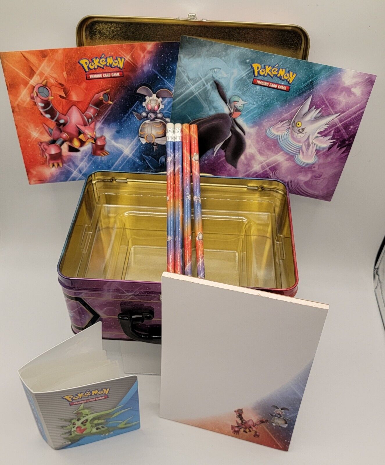 Pokemon Collectors Chest Tin Opening