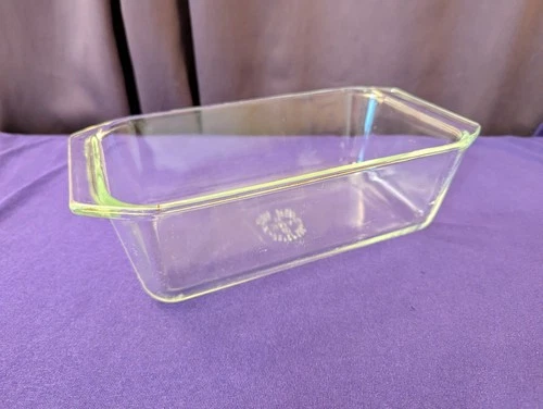 Vintage PYREX 215-B 9x5x3 Loaf Pan Bread Meat Baking Dish  USA