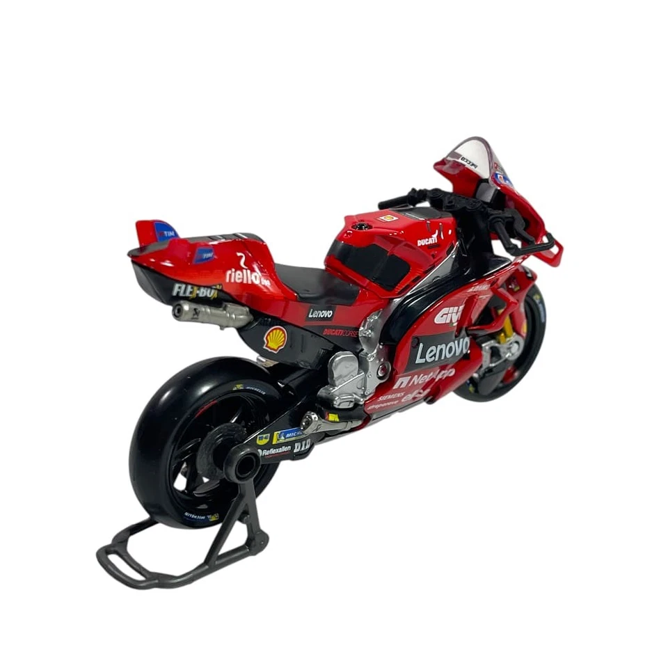 Modellino Moto Maisto 1/18 Ducati Desmosedici Francesco Bagnaia #1 MotoGP 2024 - Immagine 4 di 4