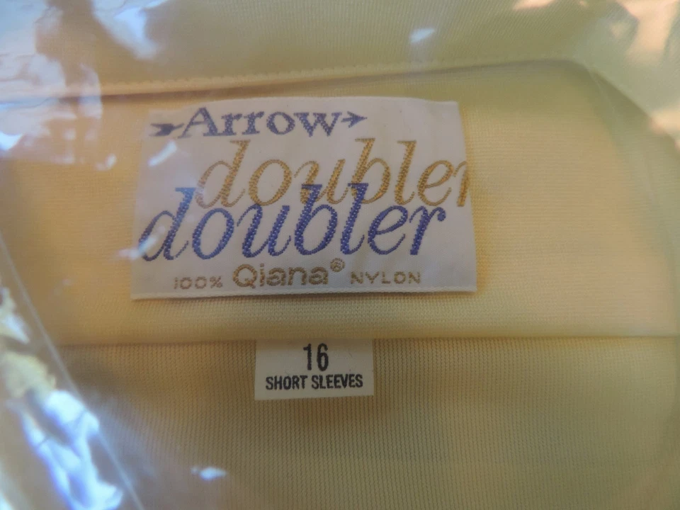 CAMISA DE VESTIR CON BOTONES DE FLECHA VINTAGE 60 s/70 s AMARILLA MANGA CORTA Talla 16 NUEVA DE STOCK Foto 3 de 3