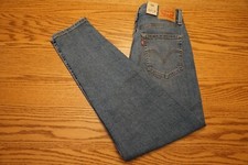 NWT WOMEN'S LEVI JEANS Multiple Sizes High-Waisted Mom Jeans Tapered 79.50