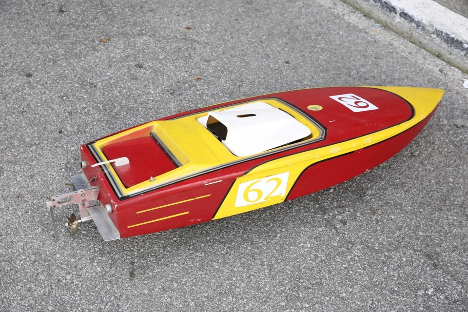 老式爆竹 2 冲程燃气动力执行器遥控船 55 英寸大型零件维修 — 第 3/4 张图片