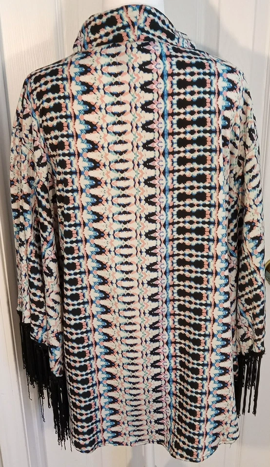 Divertido y Coqueteo Kimono Corto Mujer M Negro Rosa Azul Boho Groovy Mangas con Flecos Foto 4 de 4