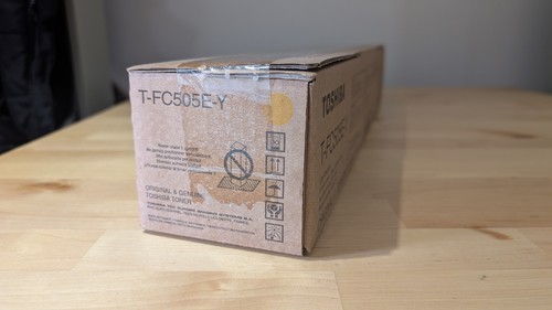 Genuine Toshiba T-FC505E-Y High Capacity Yellow Toner Cartridge New In Box - 第 1/5 張圖片