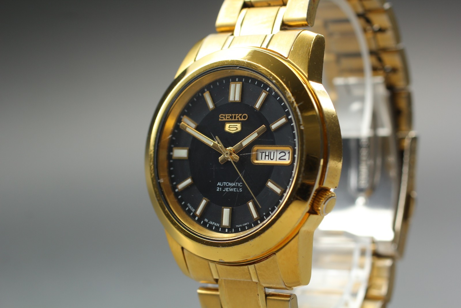 5 JDM Automatic Mens Day Rare [Exc+5] Date Black 7S26-02W0 Dial Gold SEIKO Watch - vintagewatches.pk