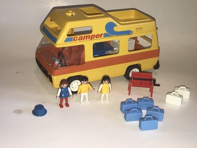 playmobil car and caravan set