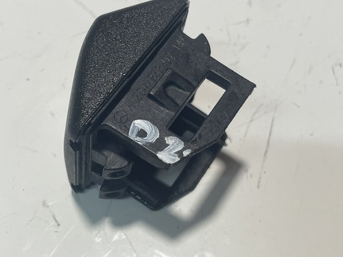 Mercedes W204 Windscreen Washer Nozzle Clean Jet Cover Bracket Trim A2048320714 - Picture 4 of 7