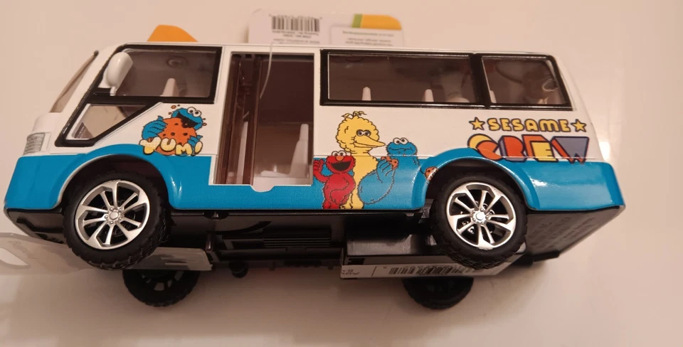 Set of  2 "SESAME STREET" & "COOKIE MONSTER" HTF Diecast Pullback Busses 💙🍪 - Image 3 of 4