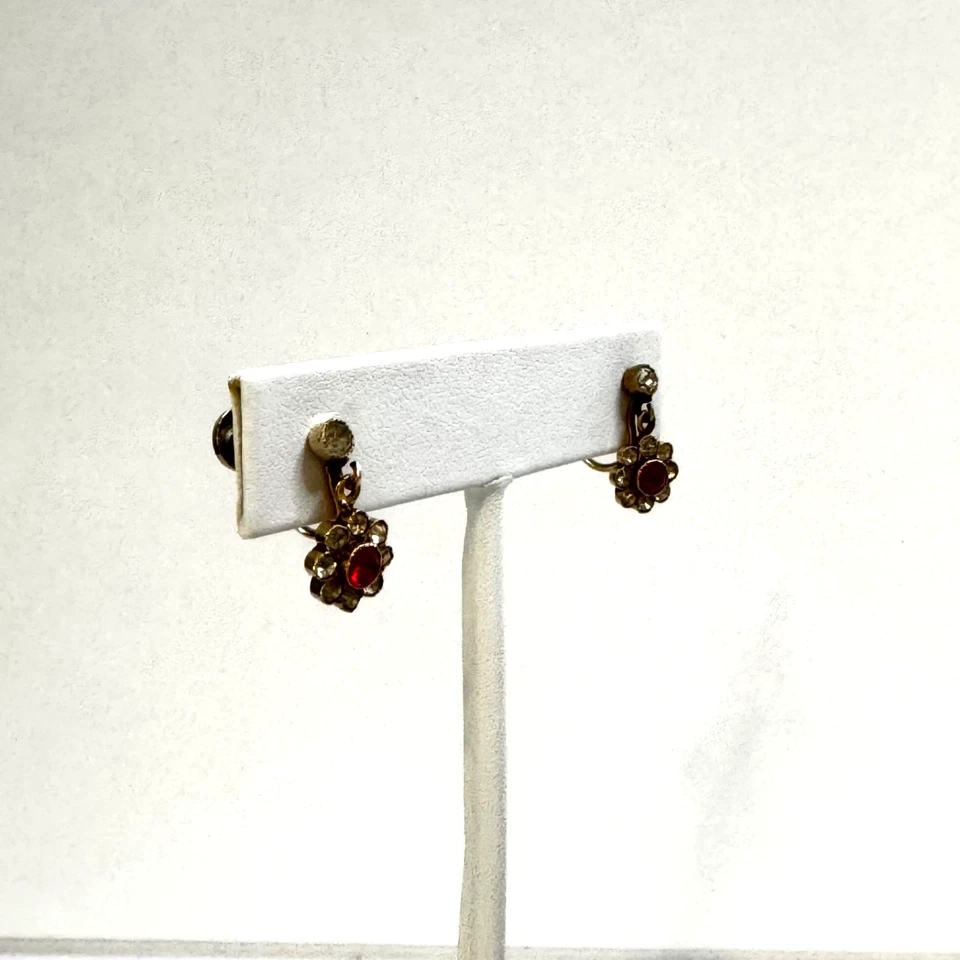 Vintage 14K Yellow Gold Screw Back Flower Earrings Red & Clear Glass Stones - Image 3 of 4