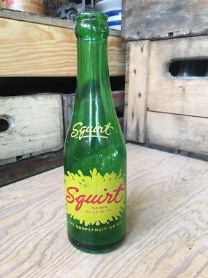 Vintage 7oz. Squirt Soda Pop Green Bottle St. Cloud Minnesota 1947