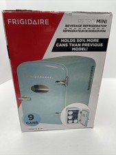 Frigidaire Portable Retro Mini 