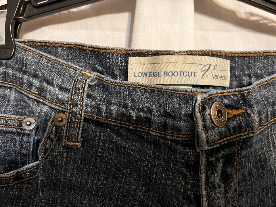 Venezia Bootcut Women's Size 16P Blue Low Rise Medium Wash 5-Pocket - Image 3 of 4