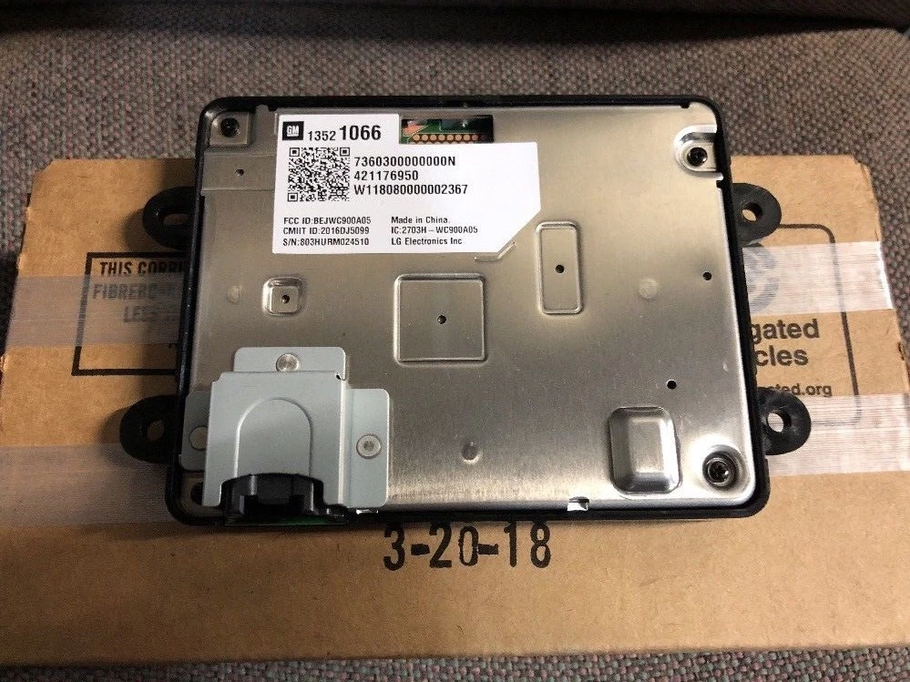 OEM FACTORY GM WIRELESS CHARGING MODULE 13521066 | eBay