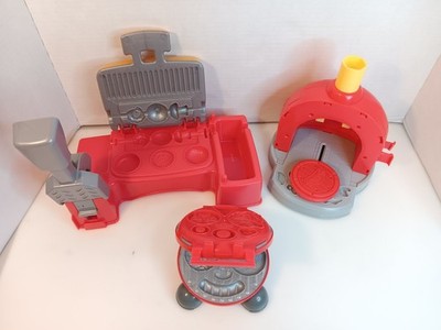 Play-Doh Kid Creations Clay Kitchen Food Barbecue Grill Replacement Pieces x3