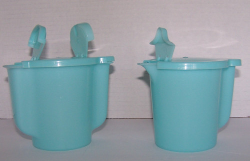 Tupperware Creamer And Sugar Containers With Flip Lids Vintage Turquoise