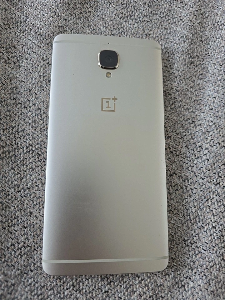 OnePlus 3T 64GB A3003 Dual-SIM Factory Unlocked / Simfree (Soft Gold) - Image 2 of 4