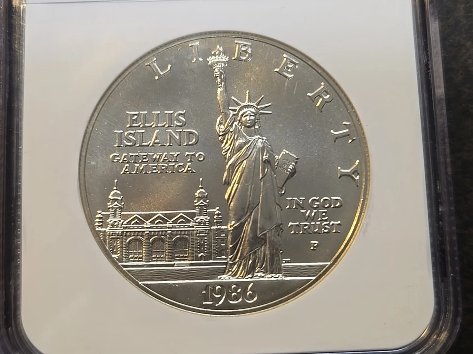 1986 P Statue of Liberty Commemorative Silver Dollar NGC MS69 MS 69 - Image 2 of 4