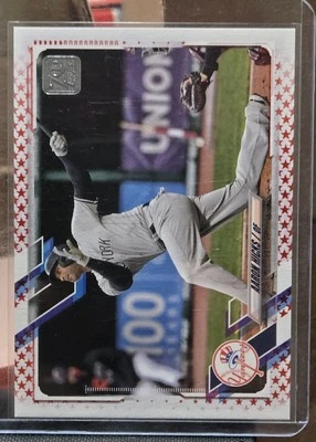 2021 Topps Update Independence Day #US329 Aaron Hicks RC 19/76 Yankees - Image 1 of 3
