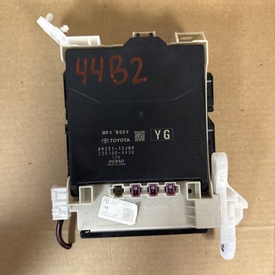 2022 Toyota Corolla Multiplex Network Fuse Box 8922112J80 Module OEM