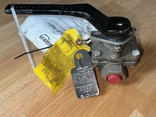 NOS Flowserve 75-g4b-32c990tom1gk Valve .75” Class 300 720 PSIG unused