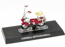 Mobylette CARNIELLI MOTOGRAZIELLA 1/18 Leo Models Miniature Scooter Moto M022