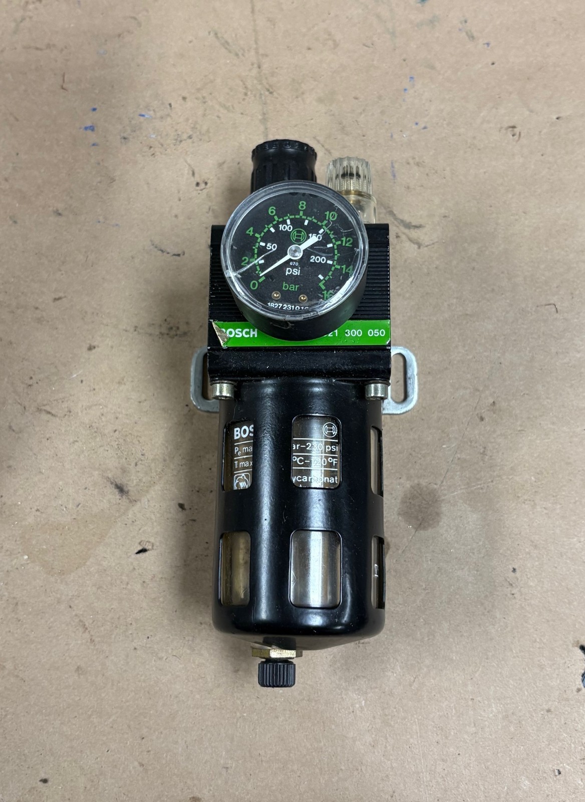 BOSCH 0 821 300 050 AIR PRESSURE FILTER REGULATOR 1/4" NPT