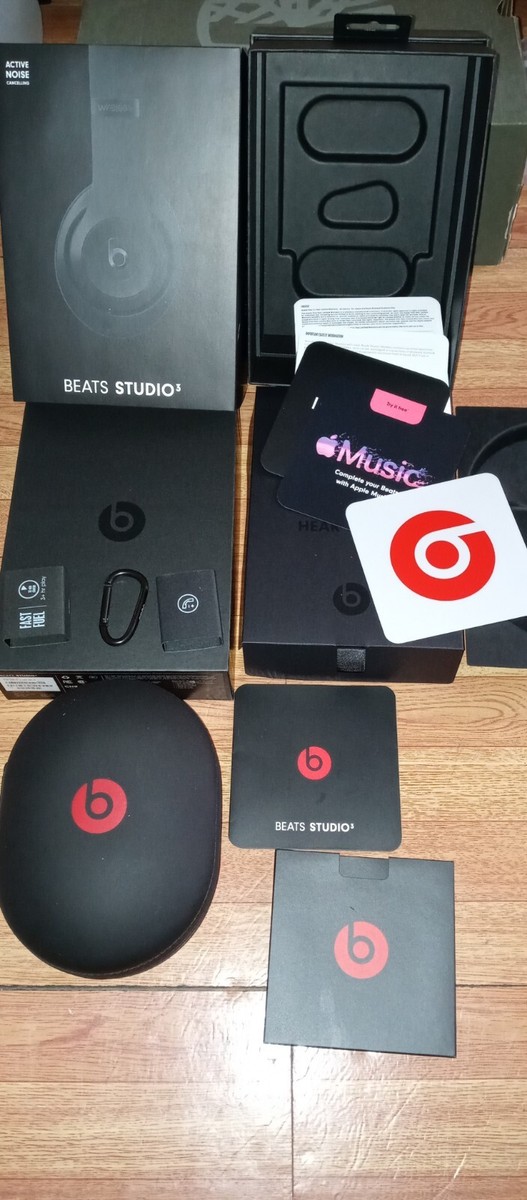 Beats Studio 3 Wireless HARD CASE All Insert's & BOX ONLY Beats Studio 3 Wireless HARD CASE All Insert's & BOX ONLY