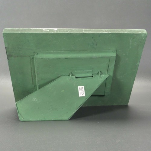 Green Wood Picture Frame With Metal Fish Accents 3" x 4.5" Photo Opening - Picture 4 of 11