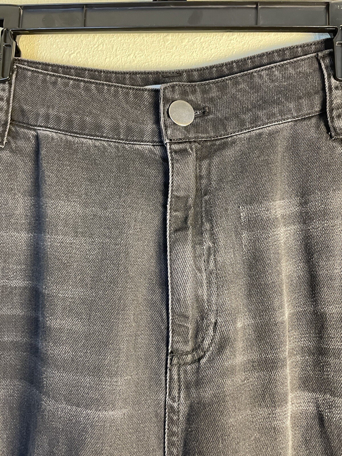 Picture 4 of 15