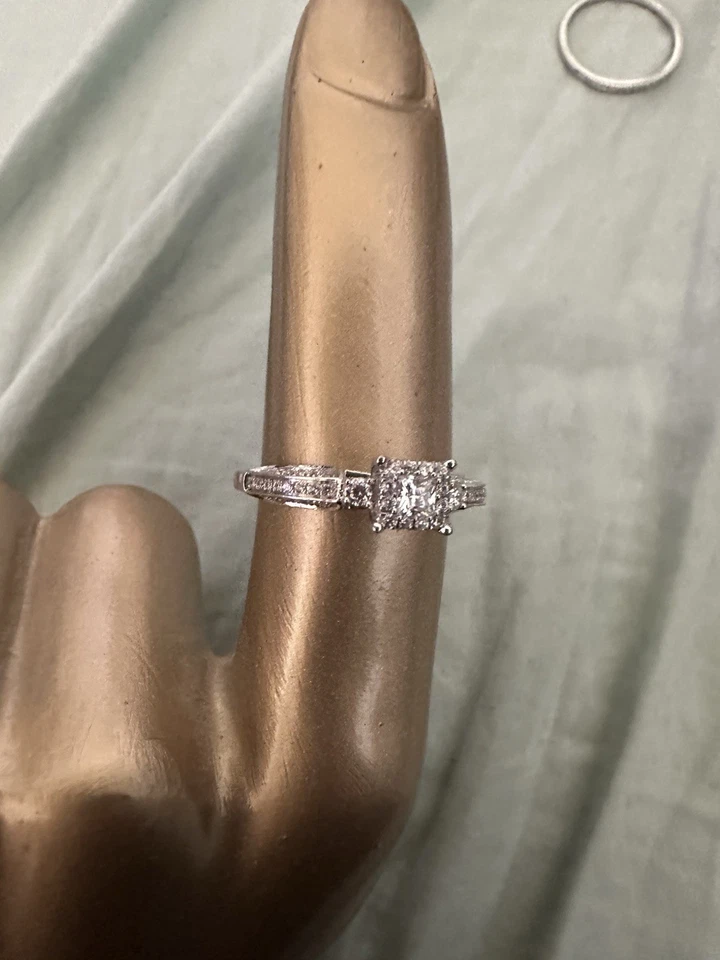Обручальные кольца из чистого серебра 9,25 и бриллианта размер 7,25 - Изображение 4 из 4